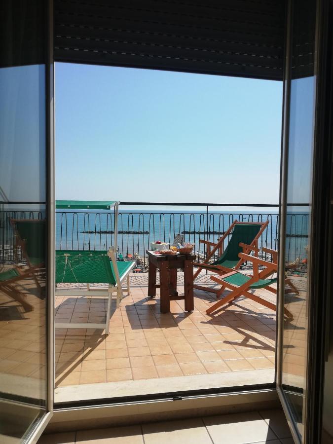 B&B Attico Mare San Benedetto del Tronto Eksteriør bilde