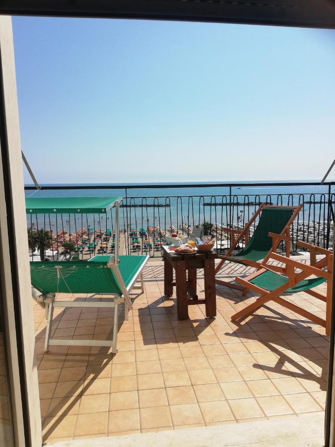 B&B Attico Mare San Benedetto del Tronto Eksteriør bilde